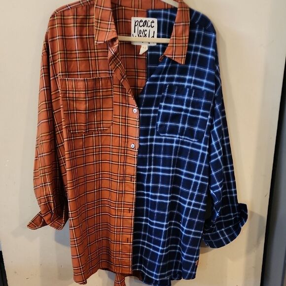 Peace Love World Unique 1X Top Orange and Blue Plaid Button-Up Shirt Nwot - Picture 1 of 6